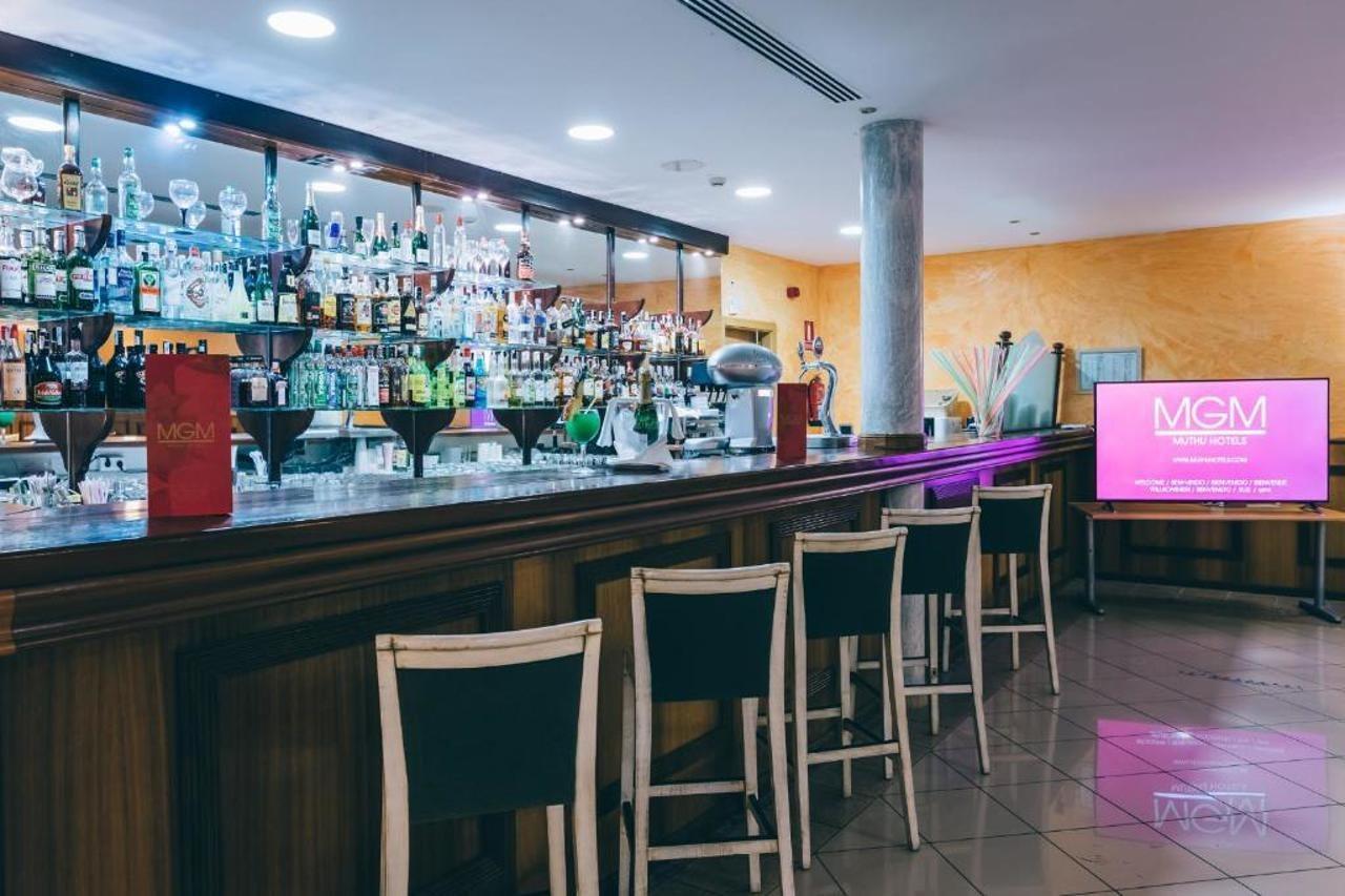 Grand Muthu Golf Plaza Hotel